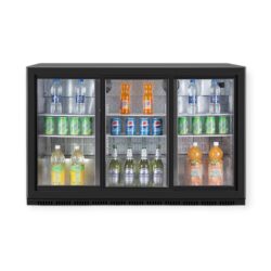 Pullokaappi kolmella liukuovella