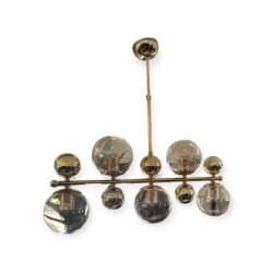 Pallovalaisin 5 Kullan värinen runko kirkkailla lampuilla