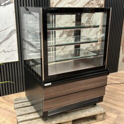 Käytetty Vitriini L95xS78xK138cm