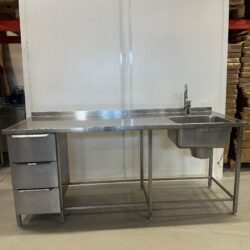 Pesupöytä vetolaatikoilla 205cm