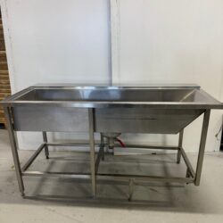 Käytetty pesuallas 169cm